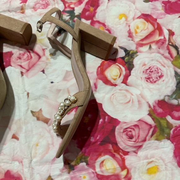 Chinese Laundry Pearled Heels - Picture 3 of 8